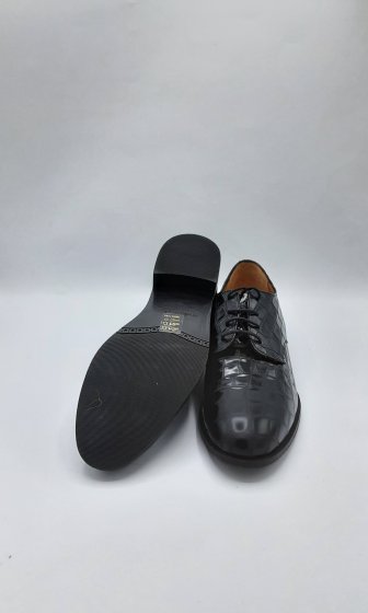 Derbies Mellow Yellow noir de seconde main