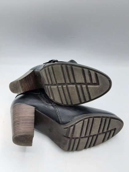 Boots Marco Tozzi noirs de seconde main