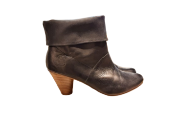 Boots Lady Dia noires de seconde main