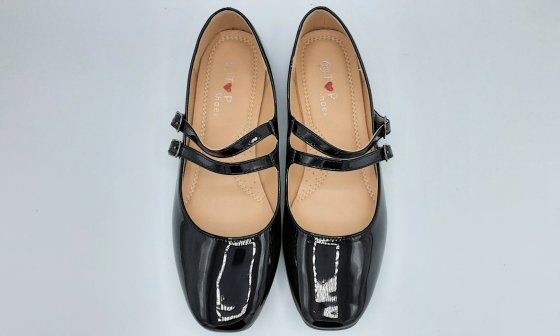 Paire de ballerine noir vernis de seconde main