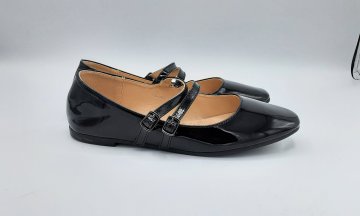 Paire de ballerine noir vernis de seconde main