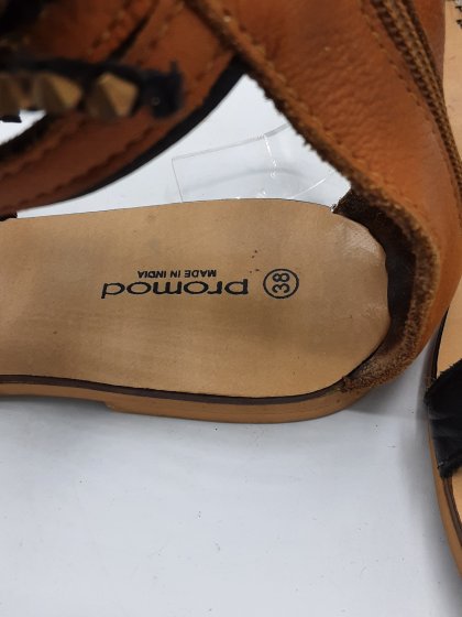 sandales Promod noir et camel de seconde main