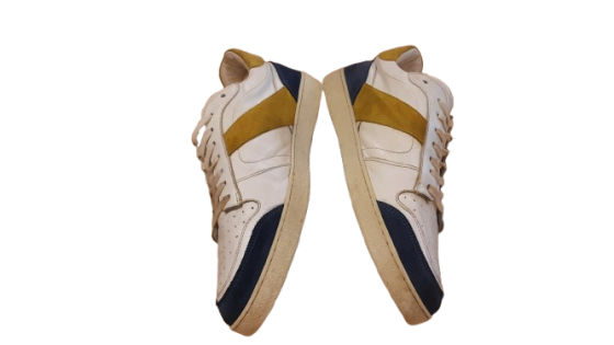 Basket Texto cuir de seconde main
