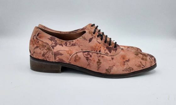 Derbies à motif floral de seconde main
