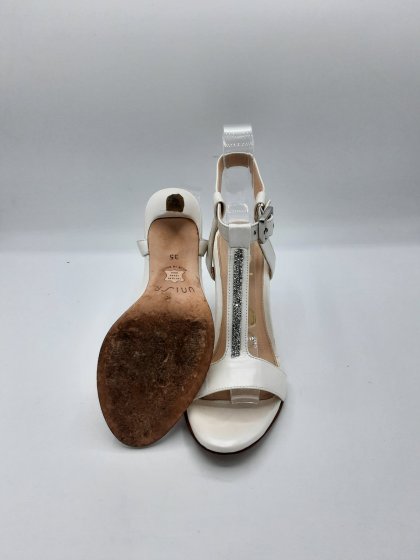 Sandales Unisa off white de seconde main