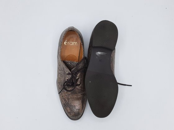 Derbies Eram 36 imprimé croco doré de seconde main