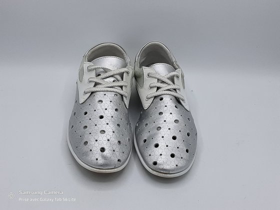 TENNIS ARGENT PERFORE CUIR DE SECONDE MAIN