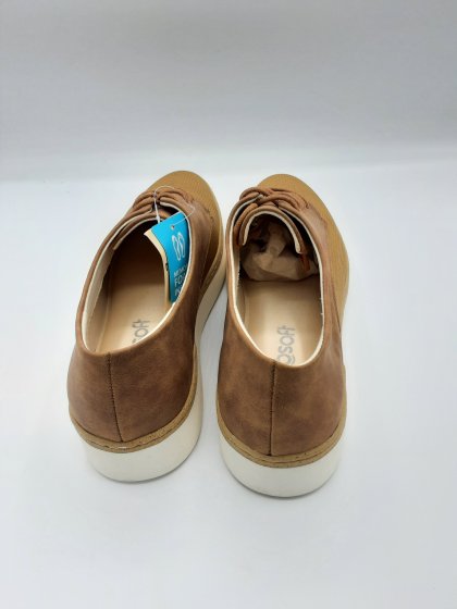 derbies de couleur camel