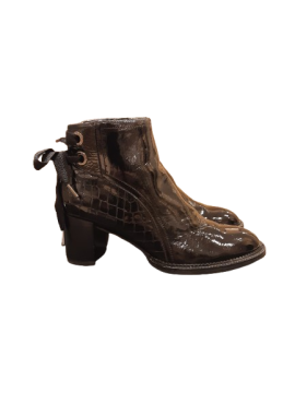 Bottines de seconde main de la gamme fugitive