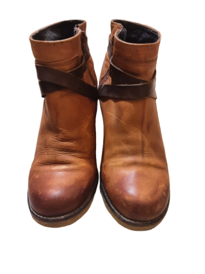 boots cuir camel de seconde main