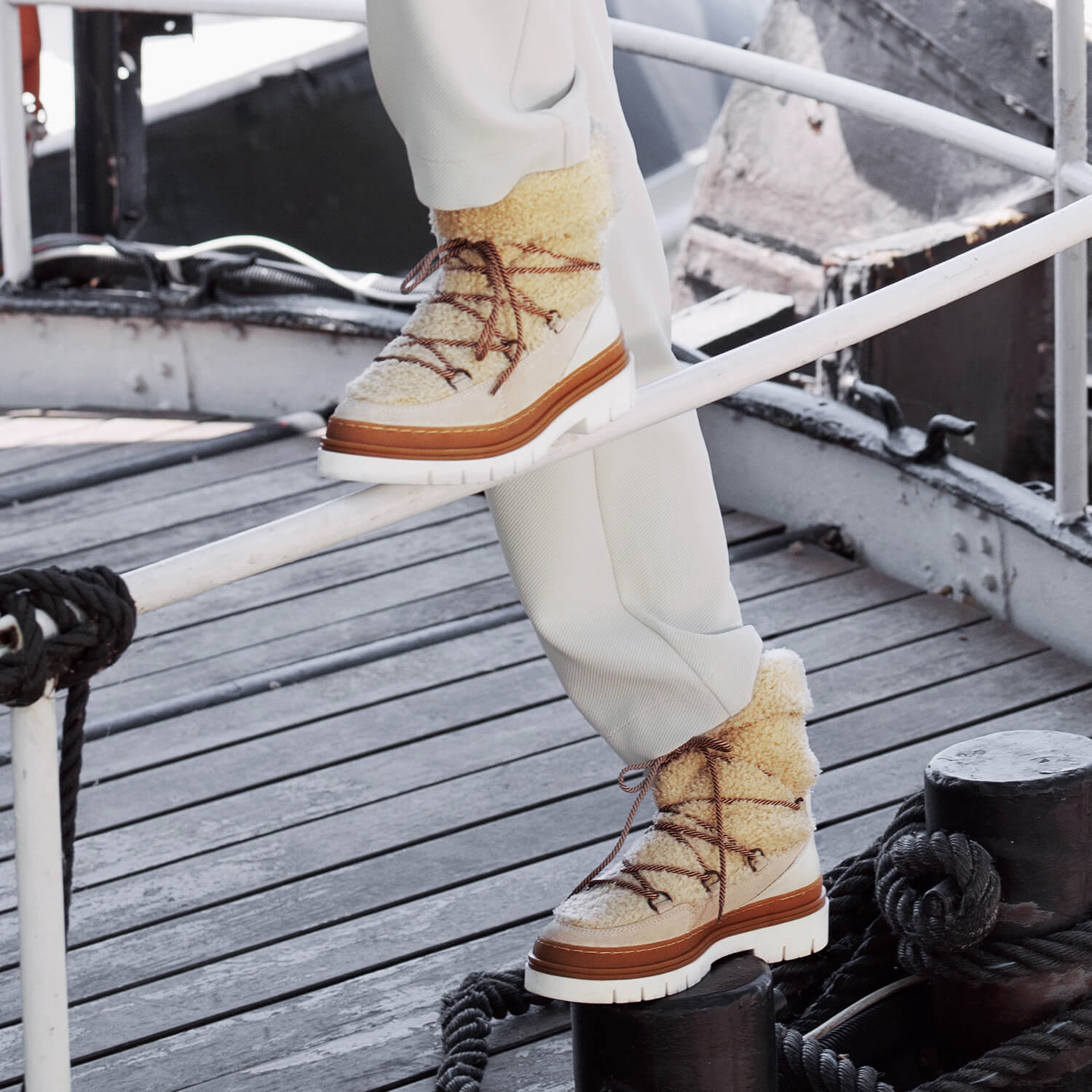 BOOTS KOUMARA