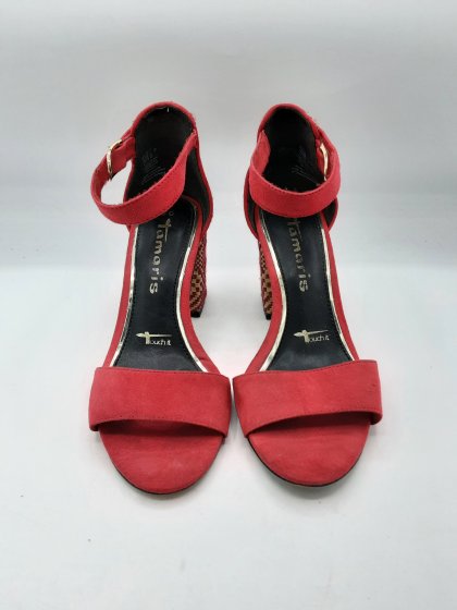 Sandales TAMARIS rouges de seconde main