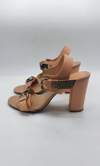 Sandale à talon rose et imprimé python
