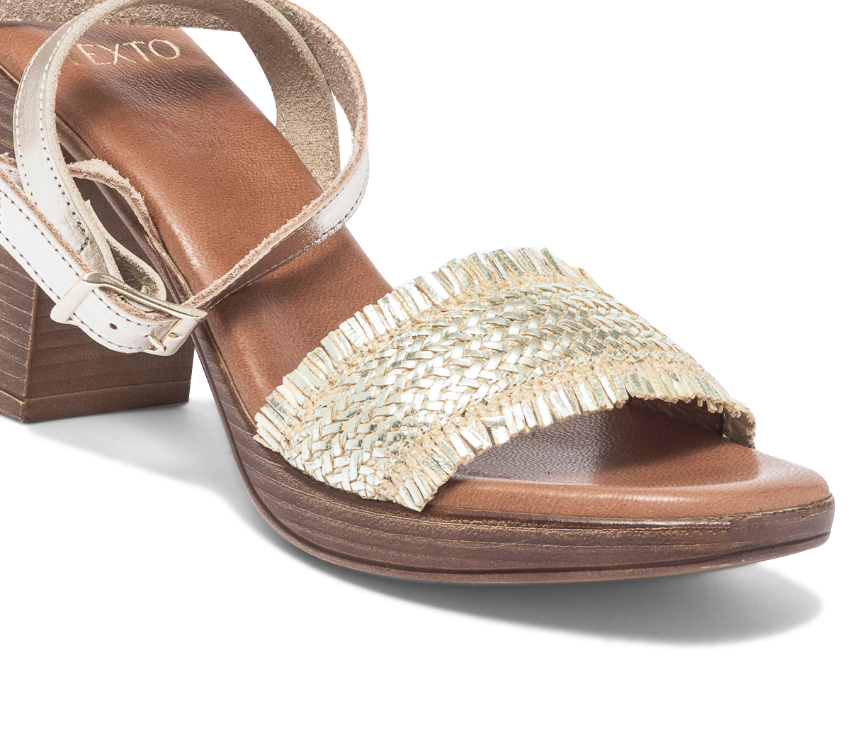 Sandale or en cuir à bride tressée