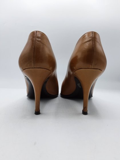 Escarpins ATELIER MERCADAL camel de seconde main