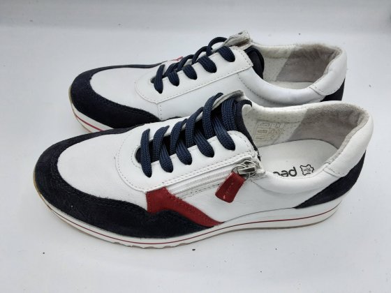 basket pediconfort blanche de seconde main