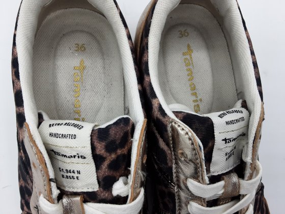 Sneakers TAMARIS léopard de seconde main