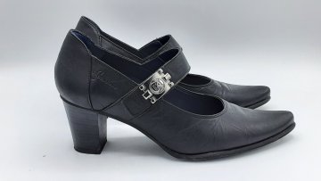 Escarpins à brides