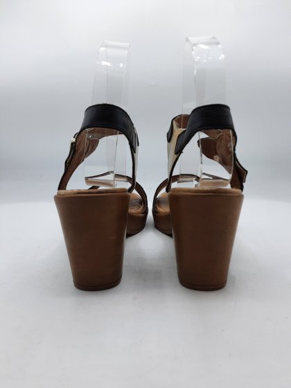 Sandales à talons PAULA URBAN gold de seconde main