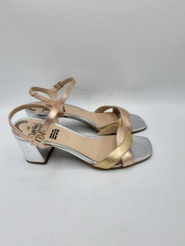 Sandales or de seconde main