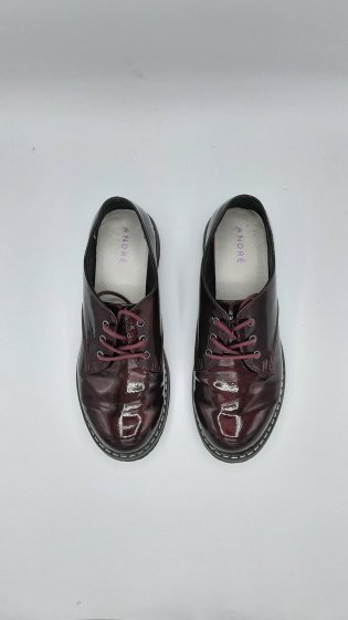 Derbies vernie de seconde main