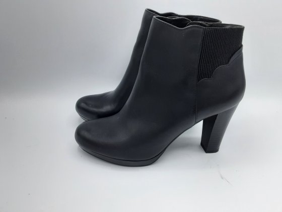 Bottines noir en cuir de seconde main