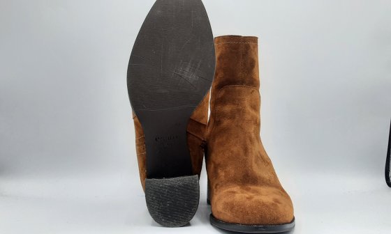 Bottine en nubuck camel de seconde main