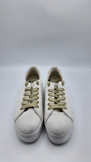 Paire de basket blanche de seconde main