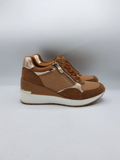 Baskets ERAM camel de seconde main
