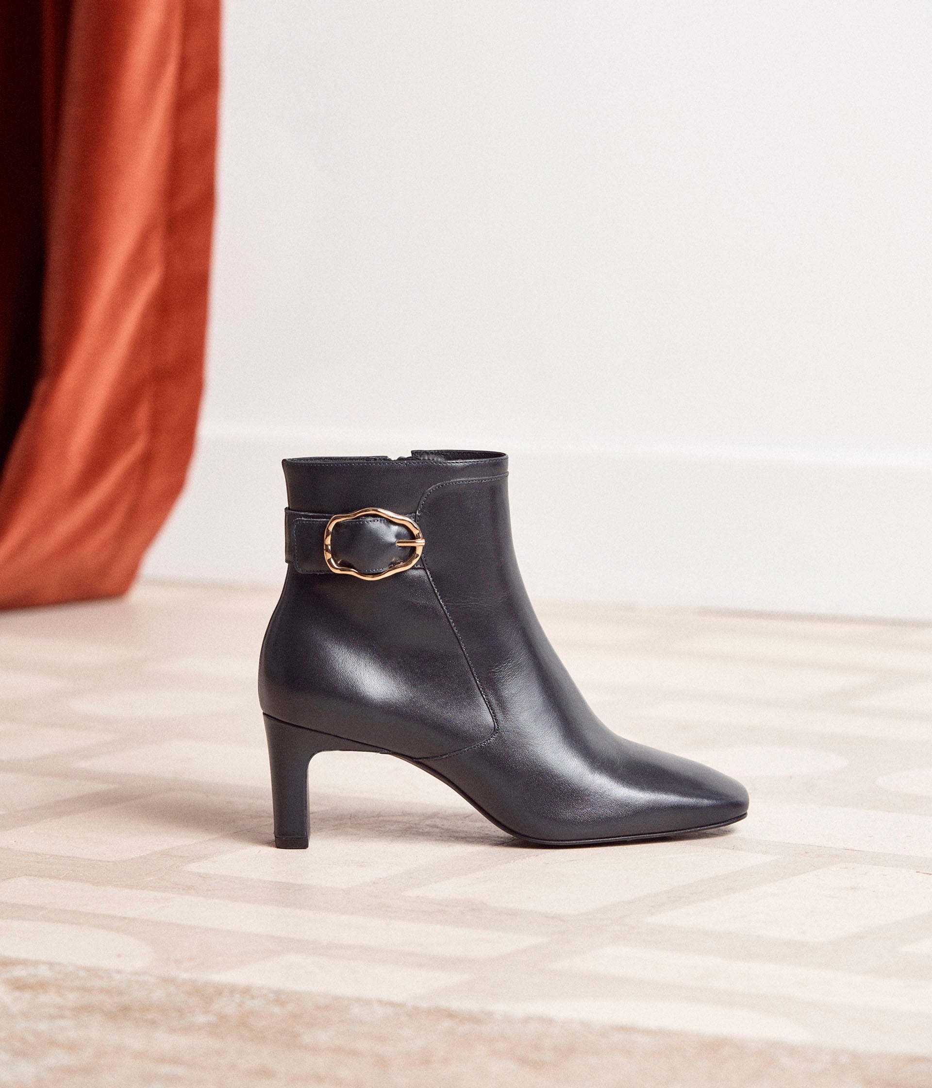 BOOTS COME MARINE
