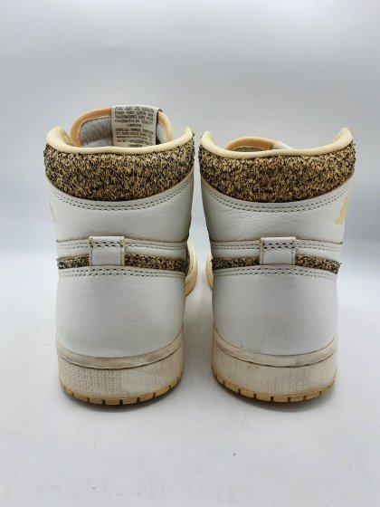 Baskets NIKE  AIR JORDAN 1 blanches de seconde main