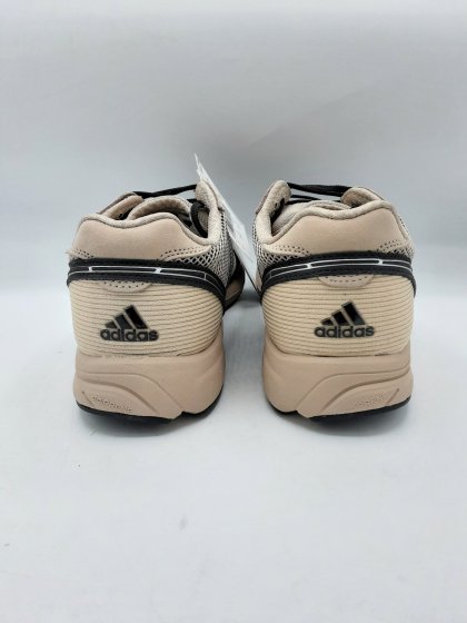 Baskets ADIDAS roses et noires de seconde main