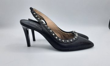 Escarpin noir slim basket cloutée de seconde main
