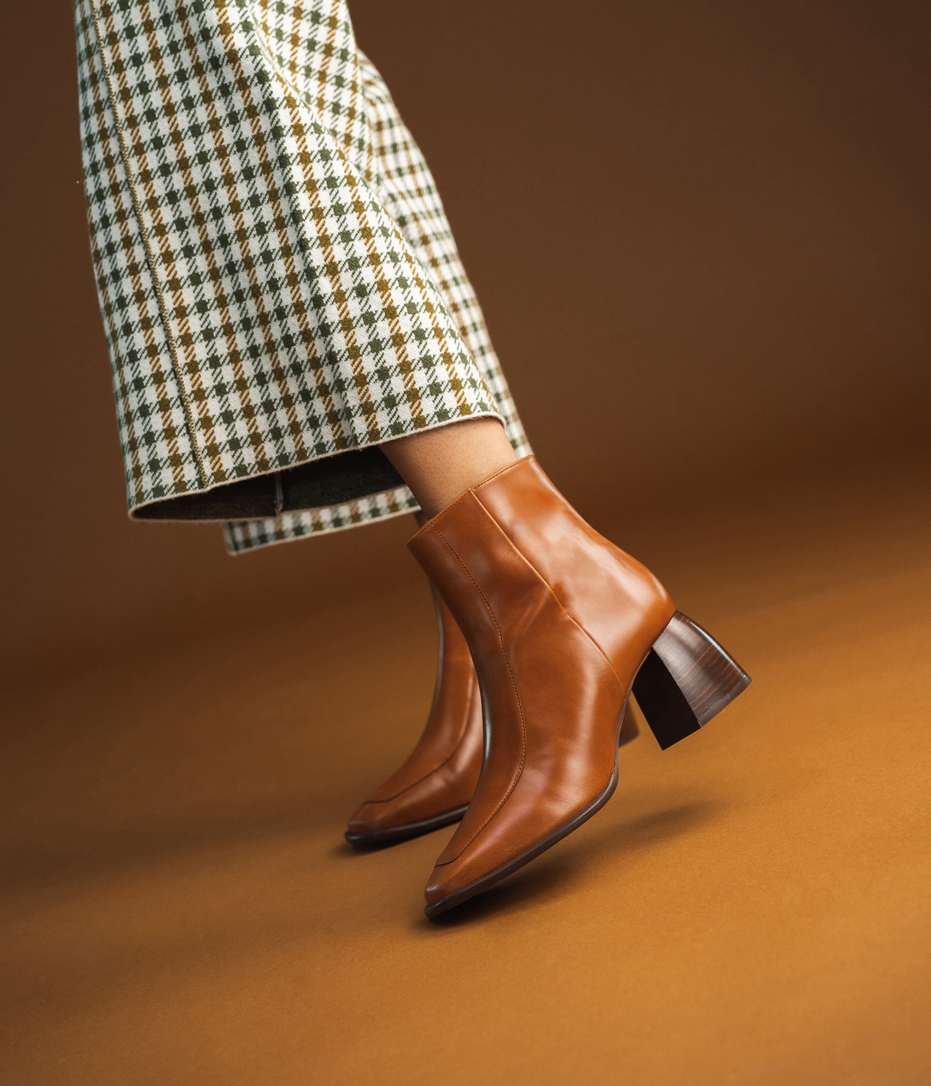 BOOTS TEA COGNAC