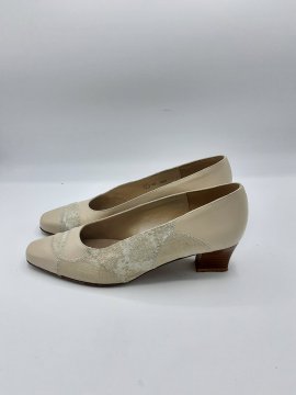 Escarpins  Daniela boutique beige de seconde main