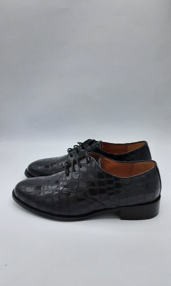 Derbies Mellow Yellow noir de seconde main
