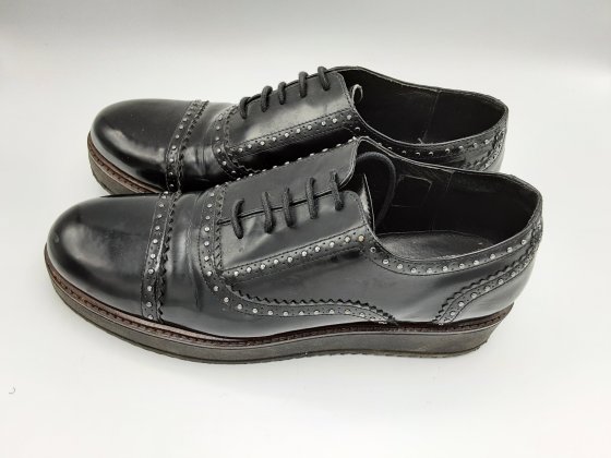 Derbies en cuir glacé noir. Seconde main