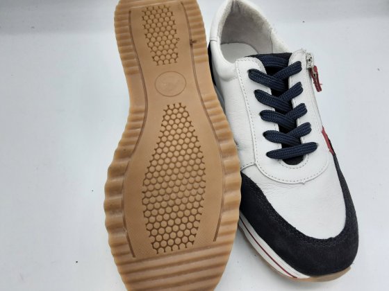 basket pediconfort blanche de seconde main