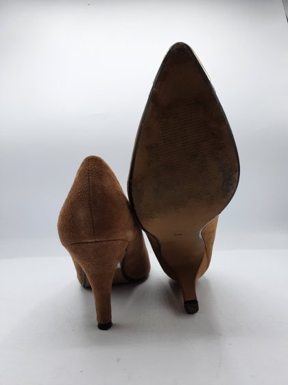 Escarpins ANDRE camel de seconde main