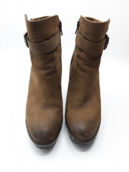 Bottines à talons de seconde main de la gamme MINELLI
