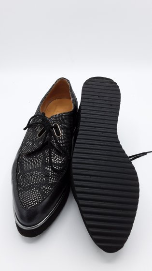 Derbies noires de seconde mains