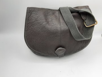 SAC DE SECONDES MAINS