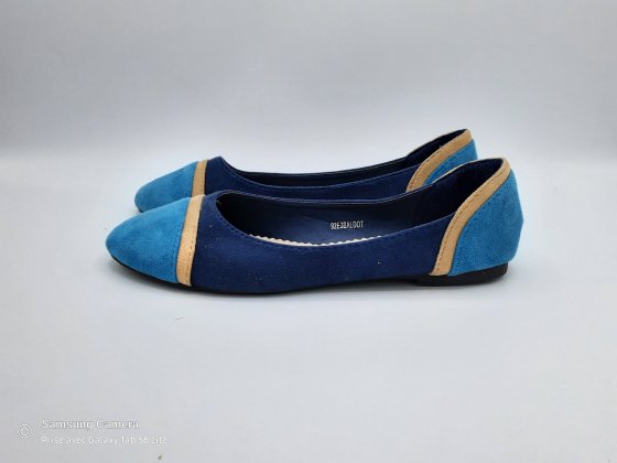 Ballerine Bleu turquoise/beige/marine T38 de seconde main