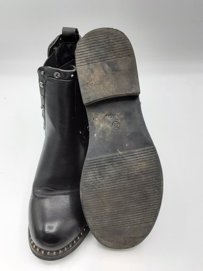 boots plates noire de seconde main