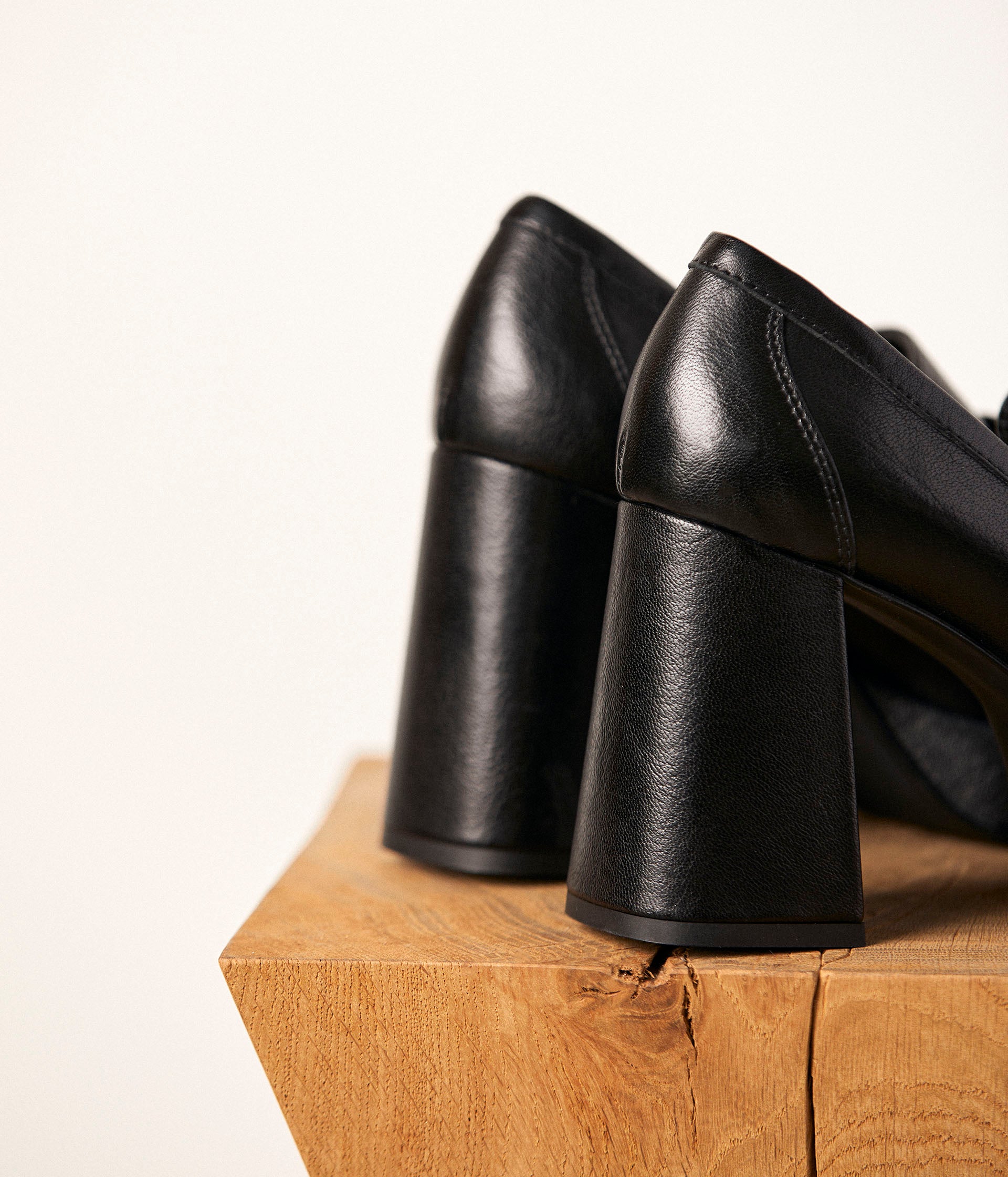 MOCASSIN  BATIA NOIR