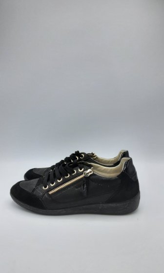 Paire de baskets de seconde main