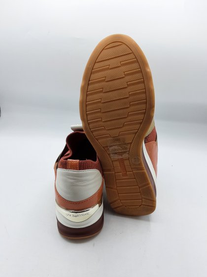Baskets FUGITIVE corail de seconde main