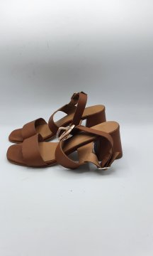 sandale à talon marron
