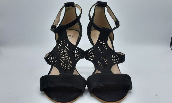Sandales à talon noir de seconde main
