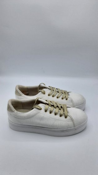 Paire de basket blanche de seconde main